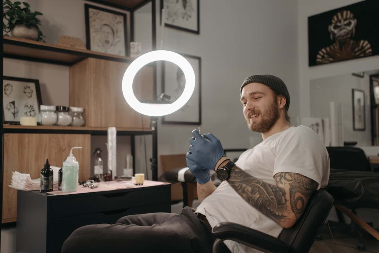 These First Date Red Flags Will Have You Swiping Left