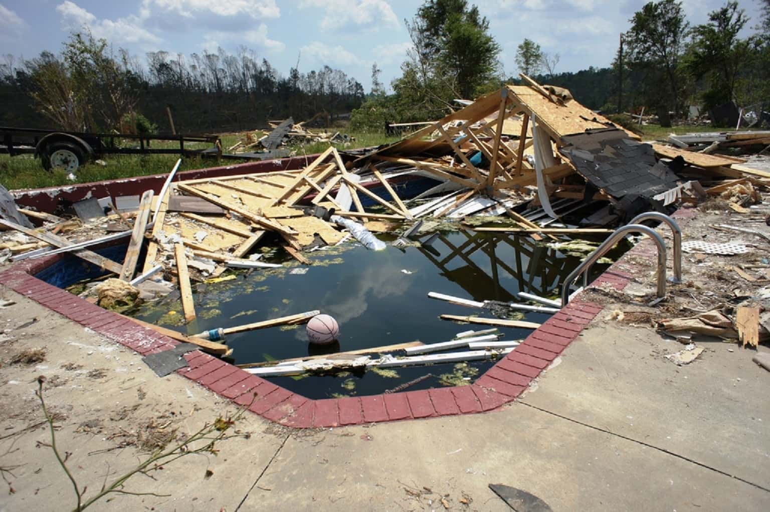 No One Believes My Bizarre Experience