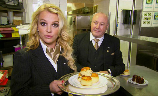 britney-spears-waitress