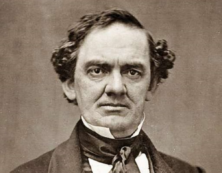 The Real Tom Thumb Led A Messed-Up Life