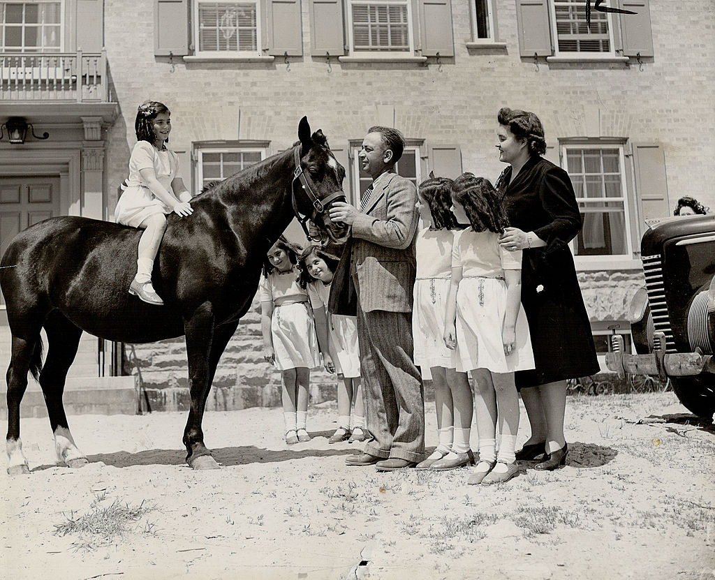 Dionne quintuplets facts