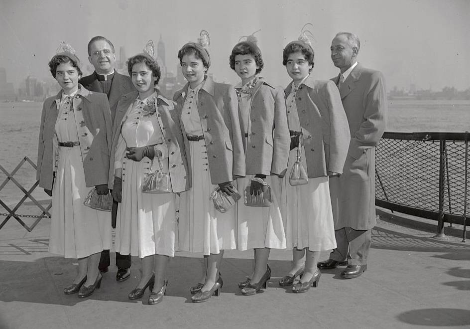 Dionne quintuplets facts