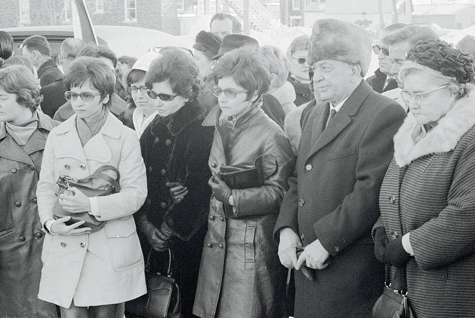 Dionne quintuplets facts