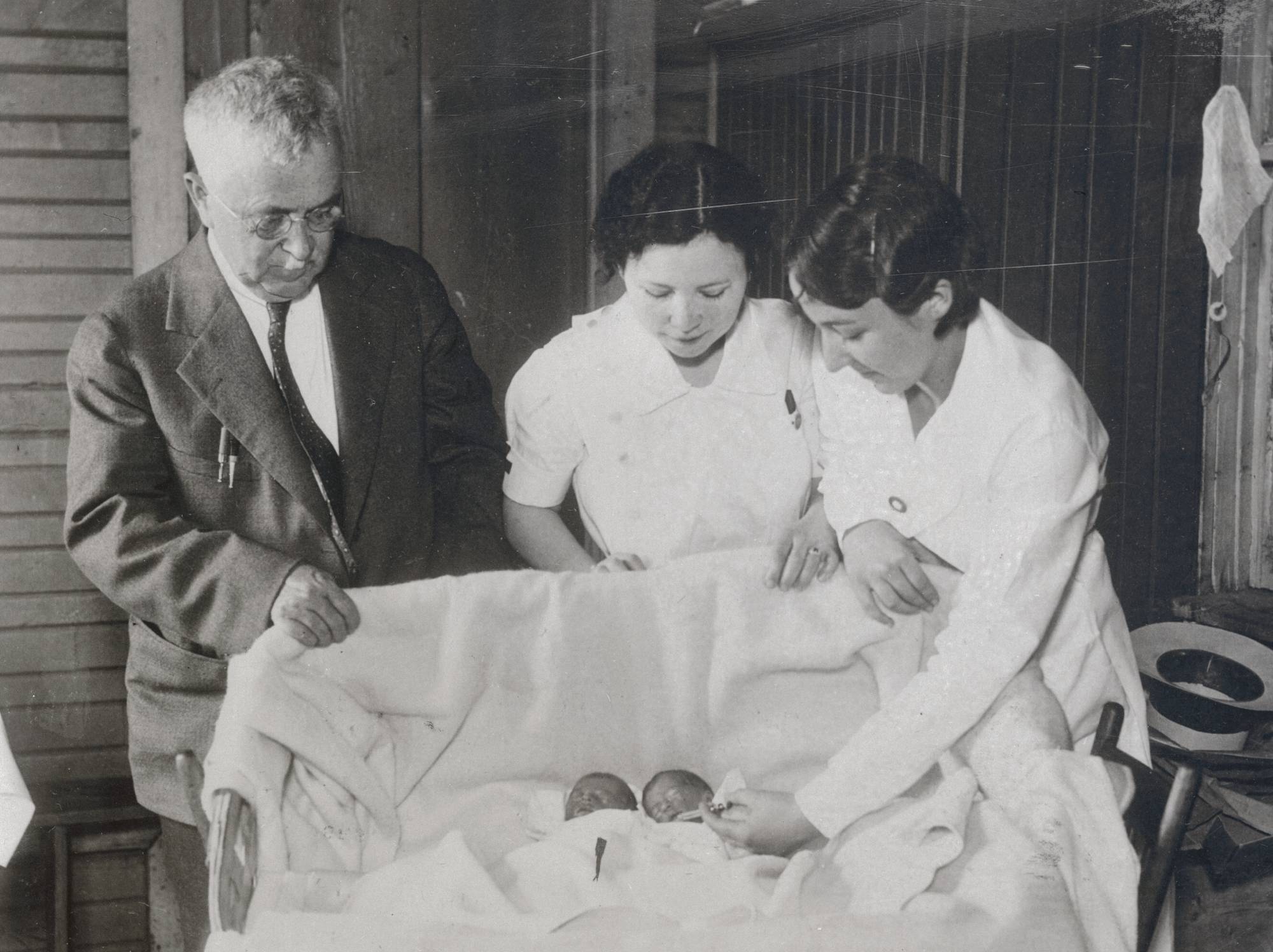 Dionne quintuplets facts 