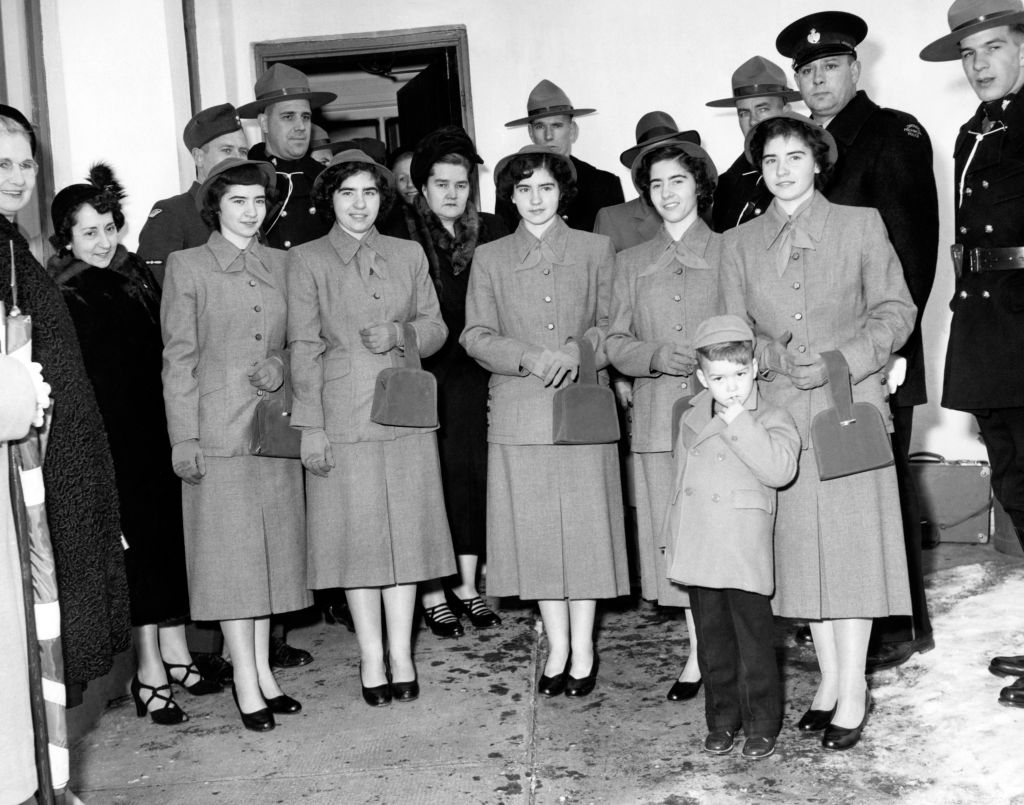 Dionne quintuplets facts