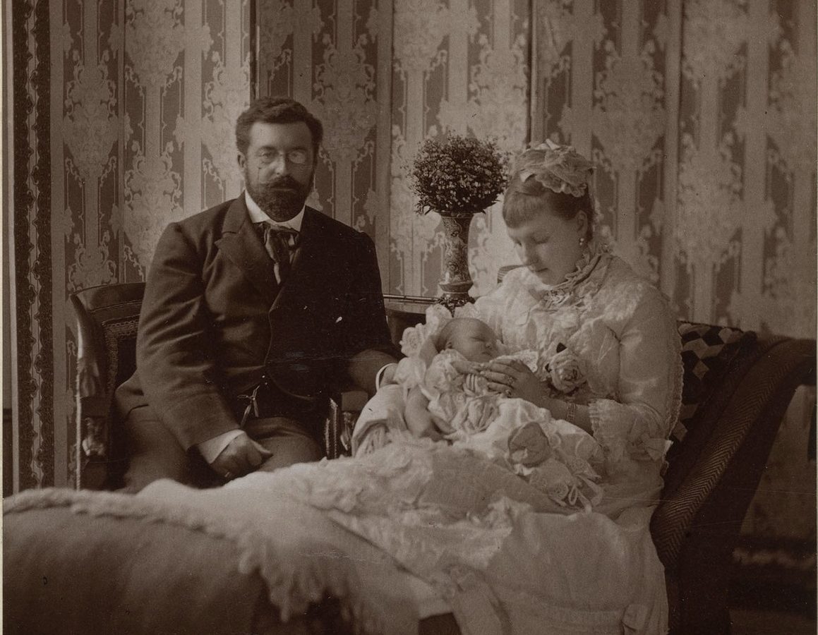 Caroline Lacroix Facts