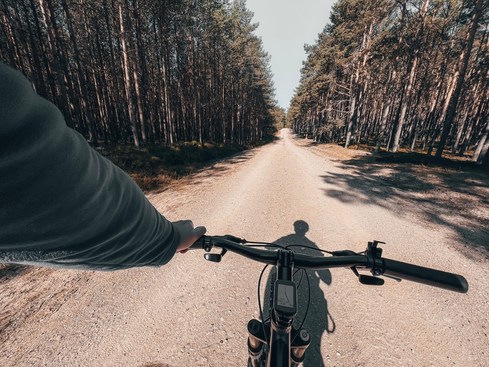 Woman drinking soda can 