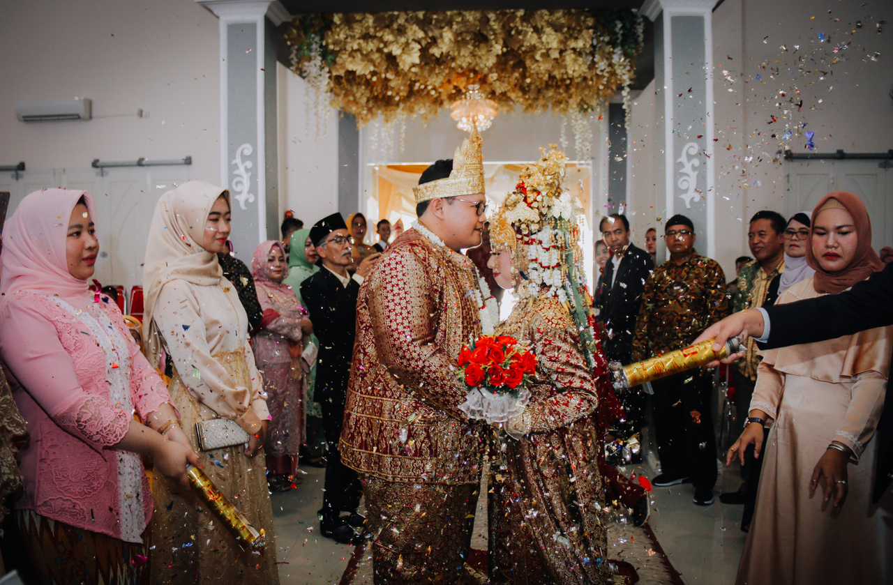Buddhist temple wedding