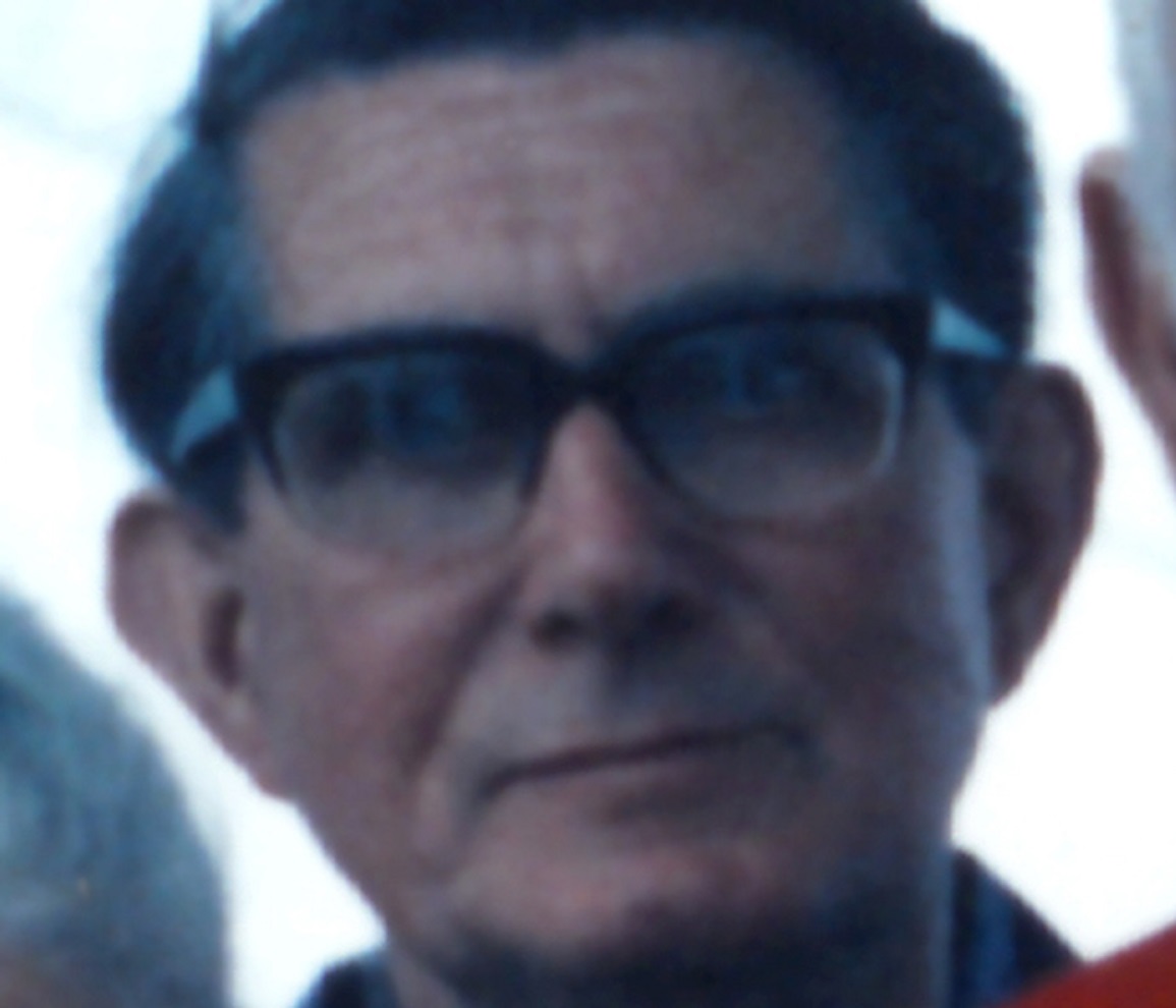 Roland Penrose is looking at camera - 1973