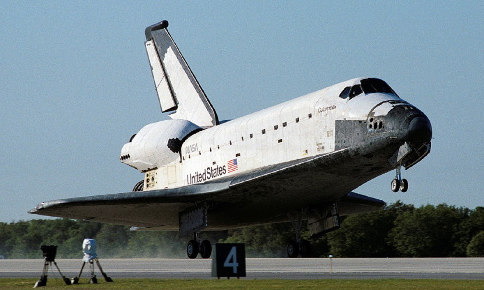 Space Shuttle Columbia 1994. (Cropped)
