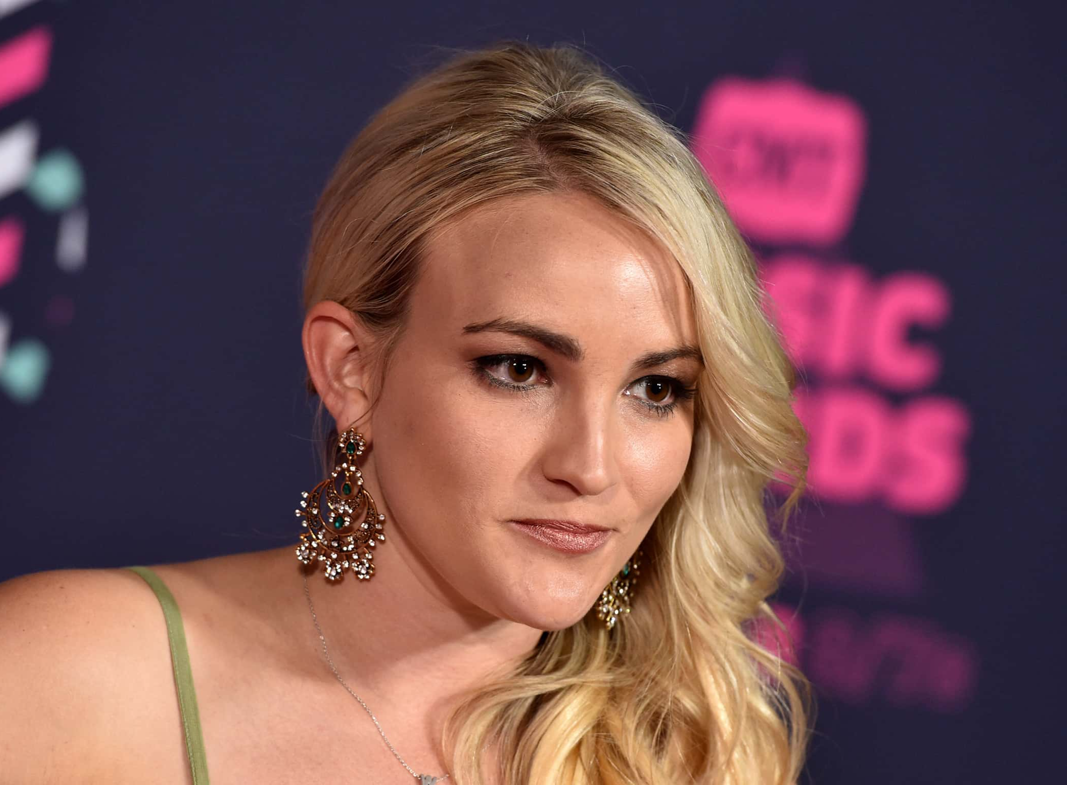 2016 CMT Music Awards - Arrivals.