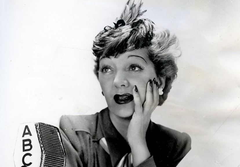 Gertrude Lawrence looking at the camera