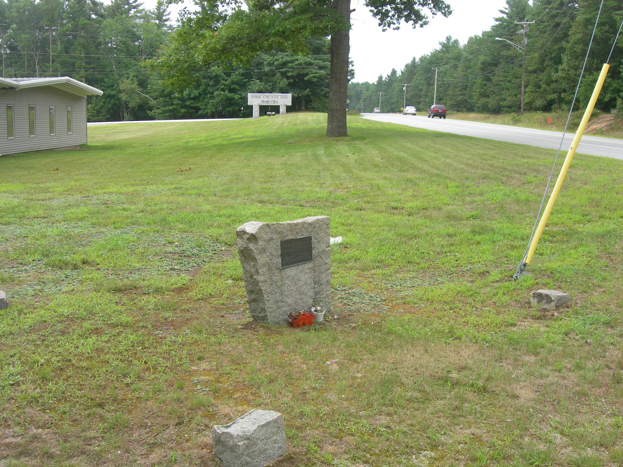Old Bet's Gravestone