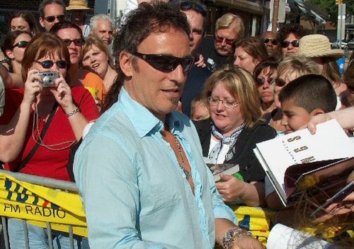 Bruce Springsteen And Fans - 2004