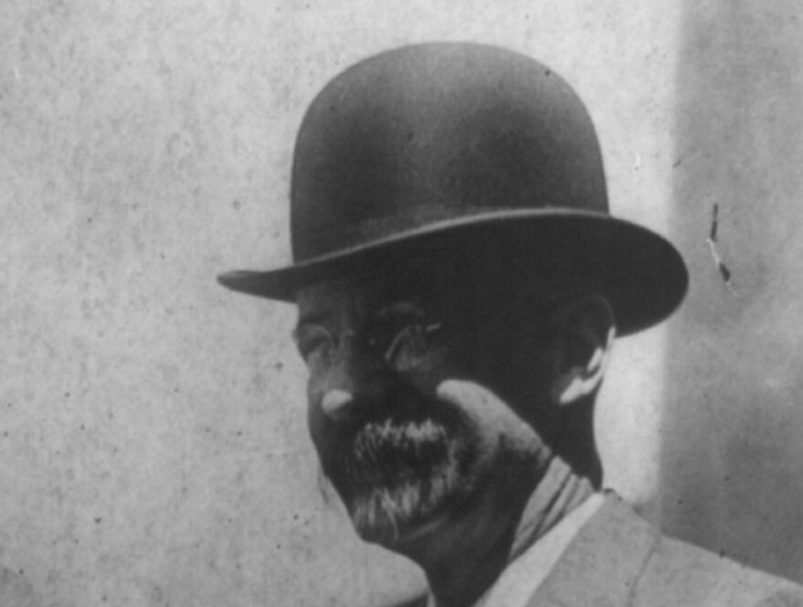 Edward Henry Harriman, Railroad Magnate, - smiling - 1909