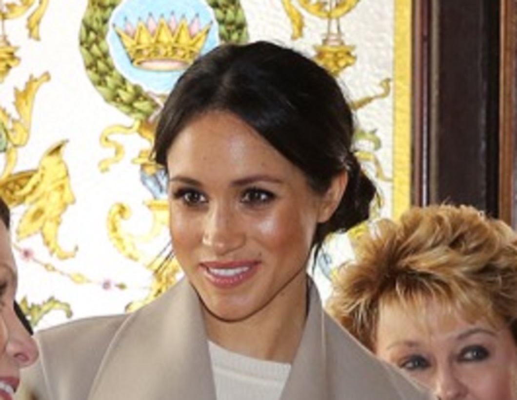 Ms. Markle Visit Belfast’s Crown Liquor Saloon - 2017
