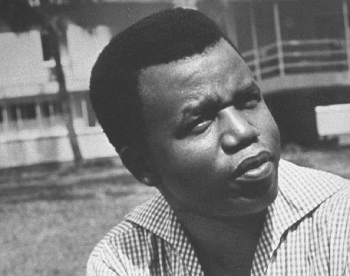 B&W portrait of Chinua Achebe - 1966