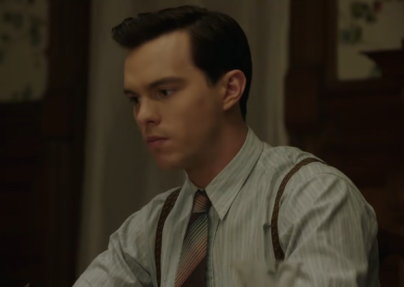 Screenshot: J.D. Salinger wearing white shirt is looking at front - from Rebel in the Rye (2017)