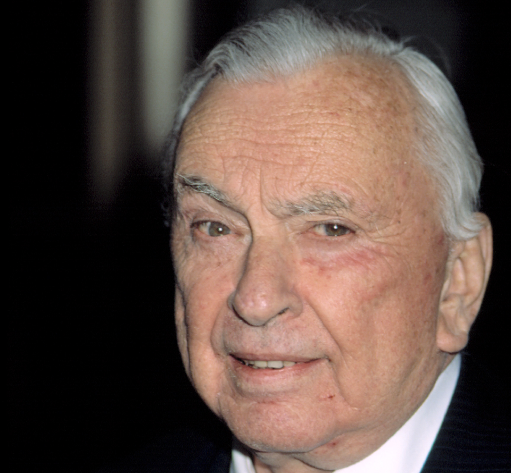 Gore Vidal at the Film Society of Lincoln Center honors for Susan Sarandon wearing black suit white shirt and a tie