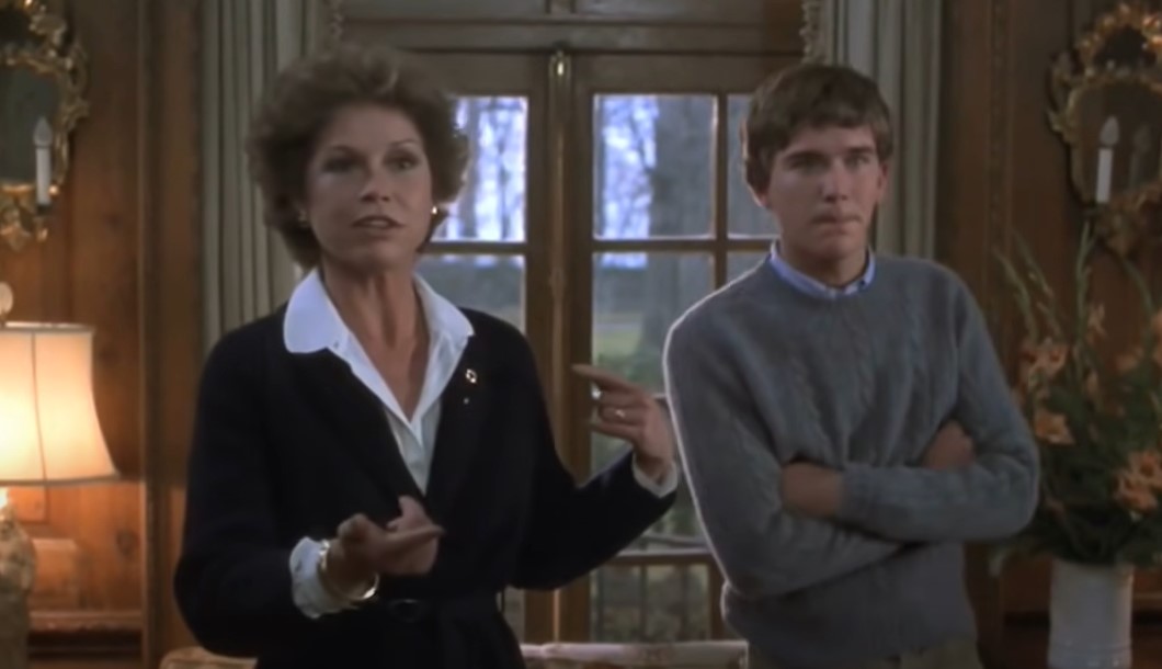 Mary Tyler Moore in Ordinary People wearing black jacket