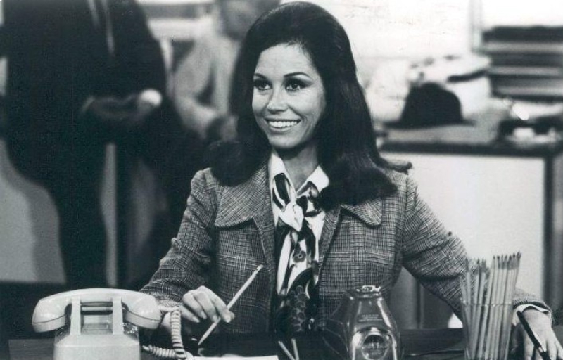 Scene 1 from the Mary Tyler Moore Show 1977
