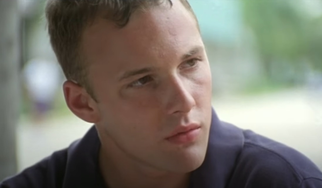 Screenshot of the actor Brad Renfro from the Movie Bully (2001) depicting a young man, looking to the right
