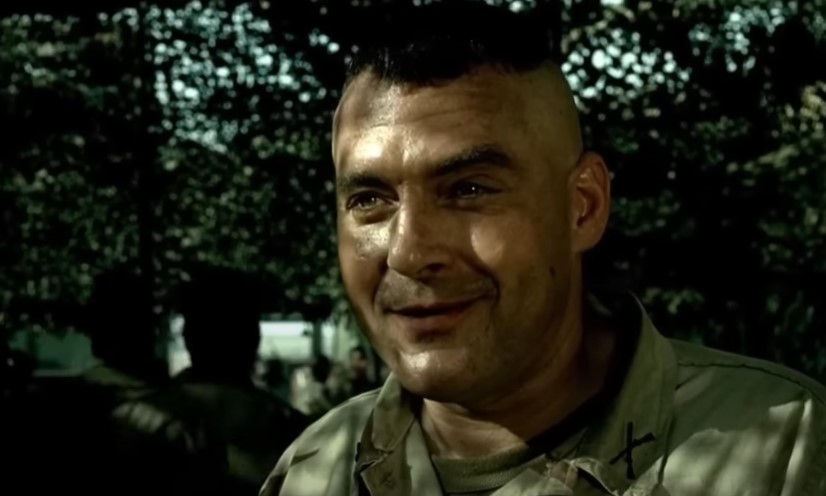 Tom Sizemore in Black Hawk Down in uniform