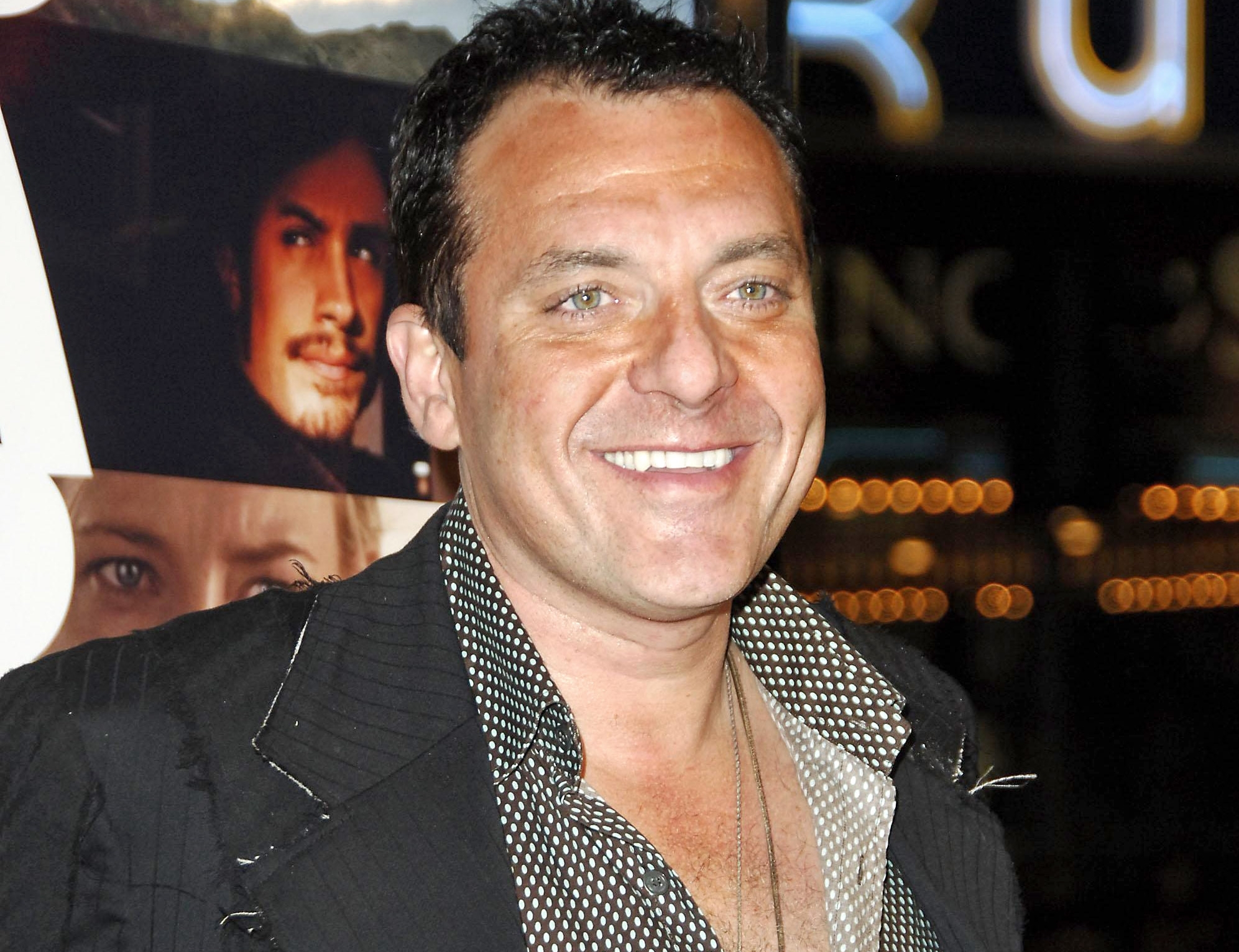 Tom Sizemore at BABEL Premiere, Mann's Village Theatre in Westwood, Los Angeles, CA, November 05, 2006 in gray suit