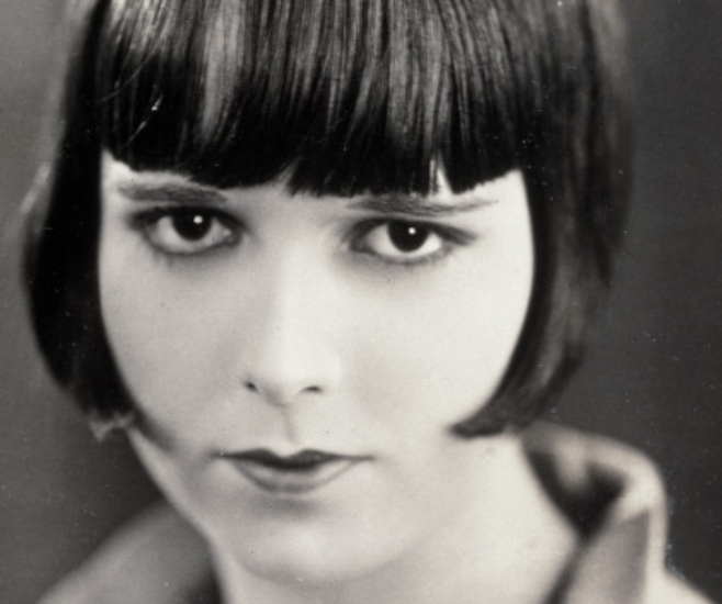Grayscale Portrait Photo of the actress Louise Brooks from the movie Street Of Forgotten Men