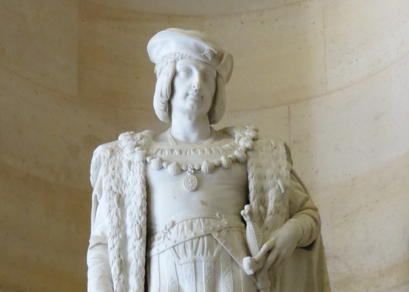 Statue De Charles Viii
