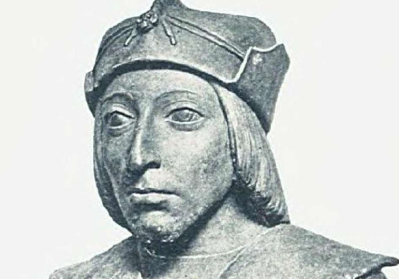 Bust of Charles VIII - A black and white photo of a bust of a man