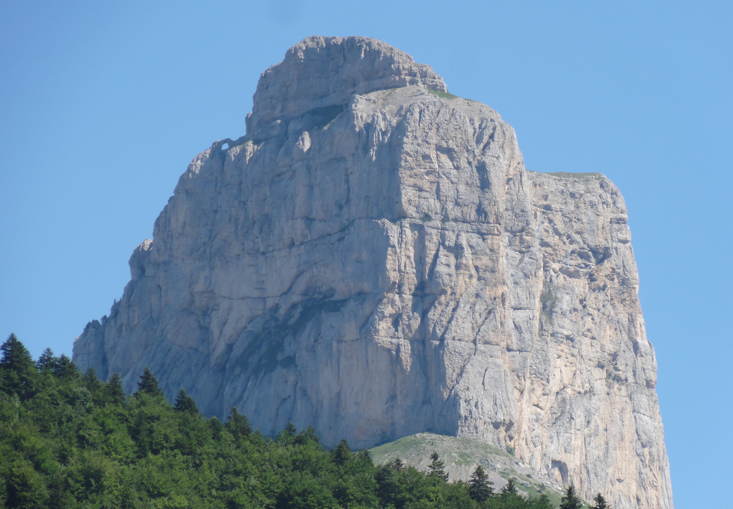 Mont Aiguille with arch from Pas de l'Aiguille - 2010