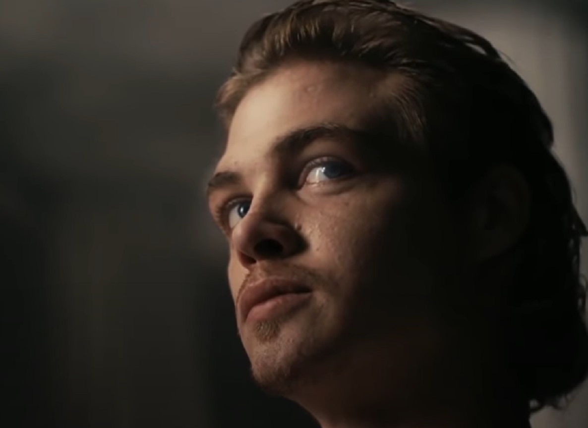 Screenshot of Alexander The Great looking upset at side - from Alexander the Great (2014)