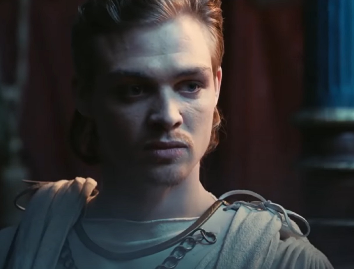 Screenshot of Alexander The Great looking at front upset - from Alexander the Great (2014)