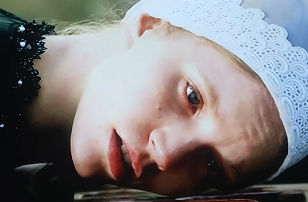 Screenshot of Catherine Howard laying on chopping block - from The Tudors (2007–2010)