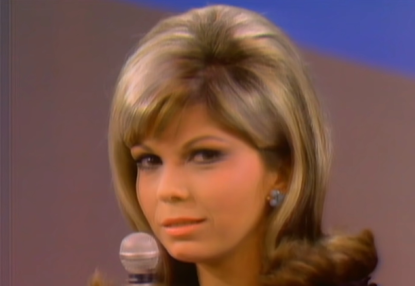 Screenshot of Nancy Sinatra looking at camera - from The Ed Sullivan Show (1948-71)