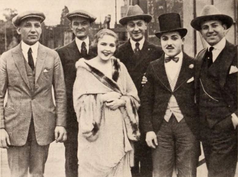 Sam Warner, Joe Marks, Florence Gilbert, Art Klein, Monty Banks, & Jack Warner