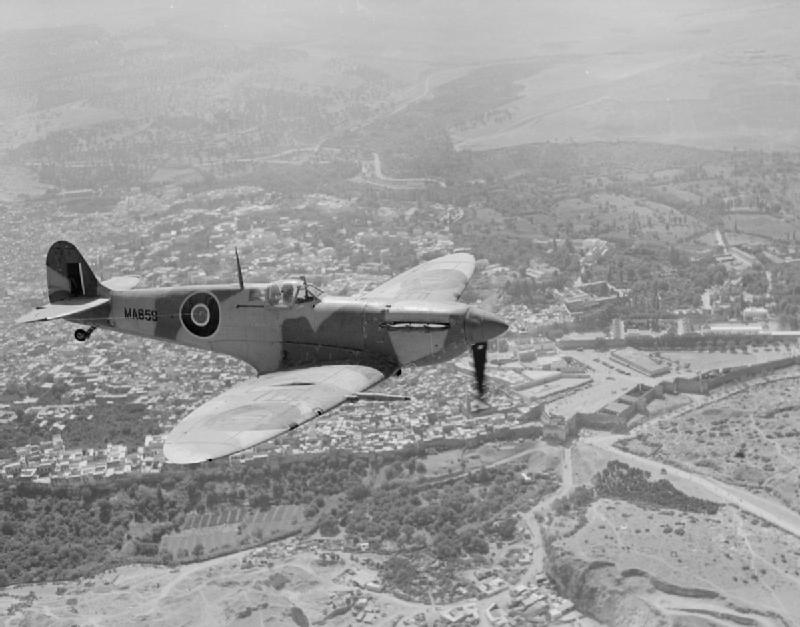 Aircraft Of The Royal Air Force 1939-1945 Supermarine Spitfire