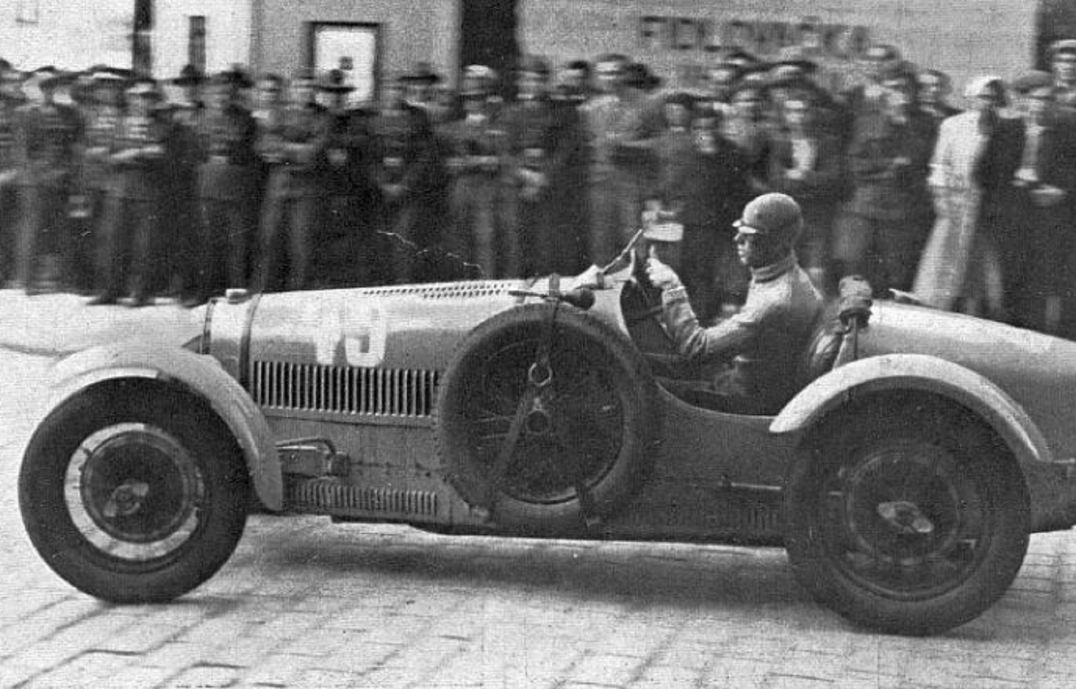 Florian Schmidt driving Bugatti T 37A - 1933