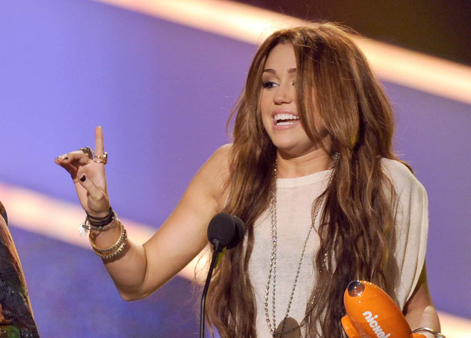 Singer Katy Perry and actor Jonah Hill present the Favorite Movie Actress