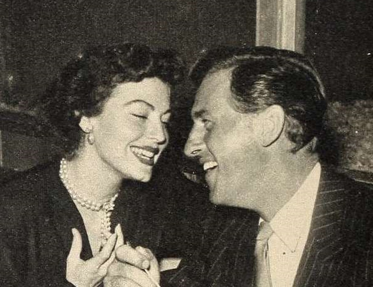 Ava Gardner dining with Stewart Granger, 1950