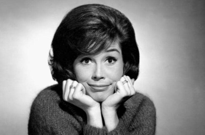 Mary Tyler Moore looking at the camera