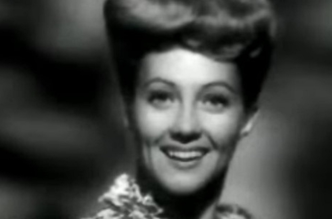 Cropped screenshot of Diana Lewis from the trailer for the film Cry 'Havoc' - 1943