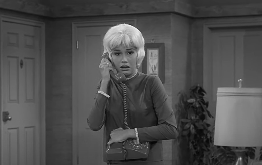 Mary Tyler Moore  in  Dick Van Dyke Show with blond colored hair