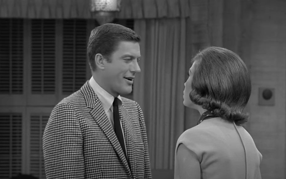 Mary Tyler Moore  in  Dick Van Dyke Show with Dick Van Dyke  speaking to each other