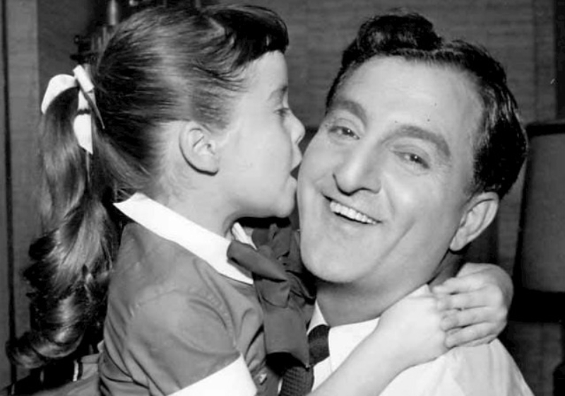 Publicity photo of Danny Thomas and Angela Cartwright from Make Room for Daddy