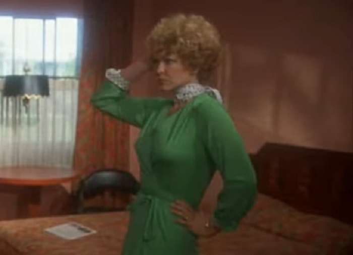 Portrait Photo of the American Actress Ellen Burstyn from the Movie Alice Doesn't Live Here Anymore, wearing green outfit
