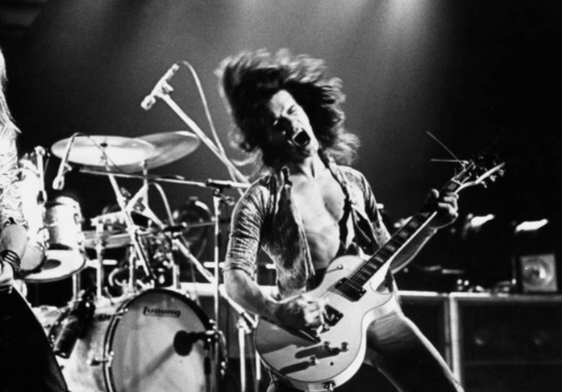 American singer-songwriter and musician David Lee Roth and Dutch-American musician, songwriter, producer, and inventor Eddie Van Halen