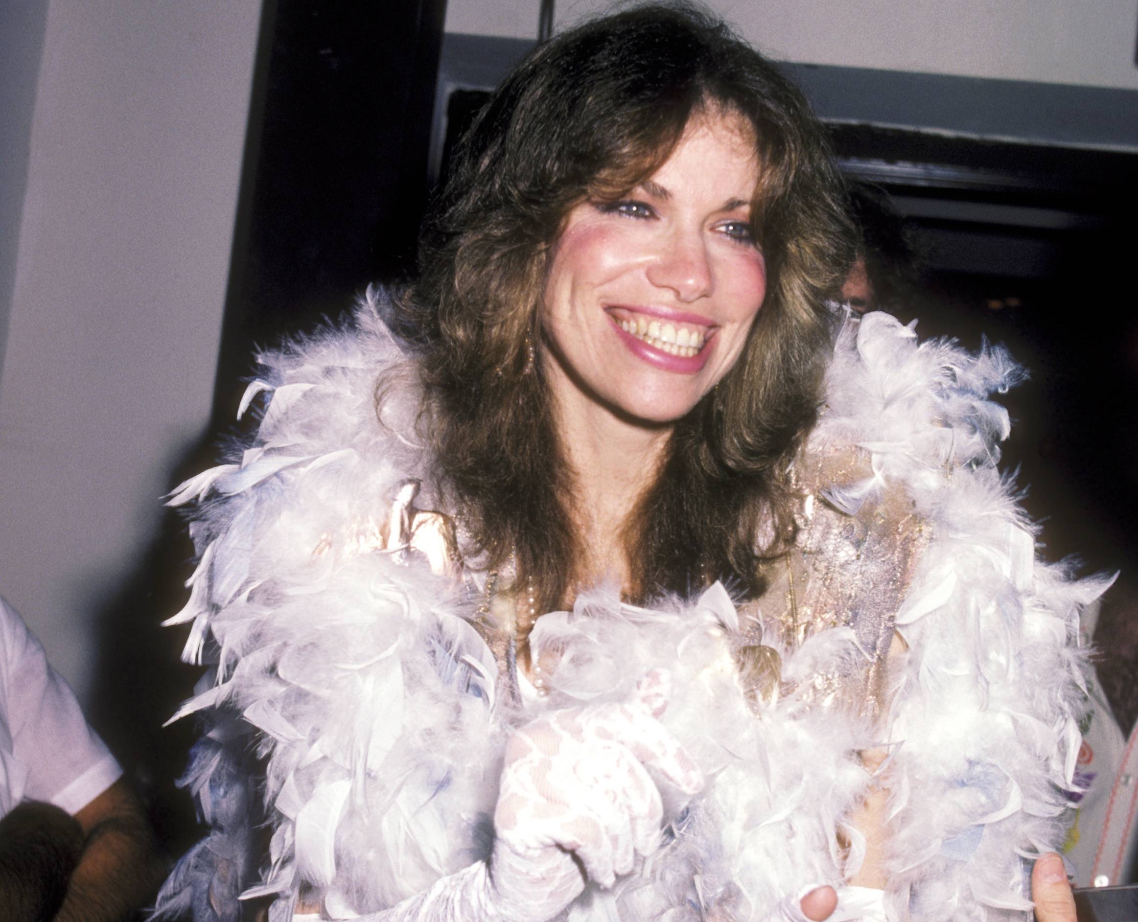 Carly Simon in white