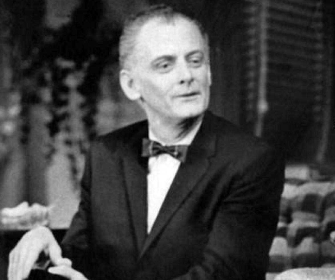 Photo of Art Carney as Felix Ungar - 1965